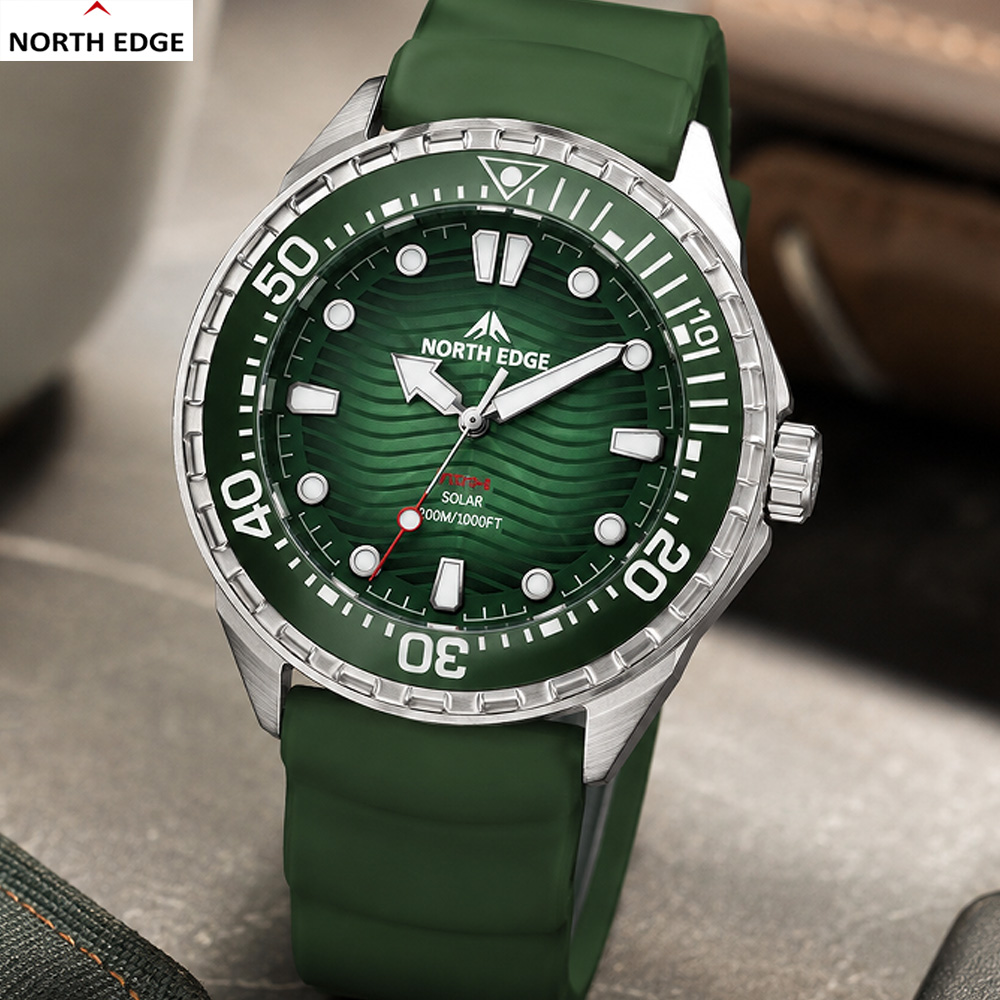 Altimeter Compass Watch - نورث إيدج تريتون ساعة يد رقمية